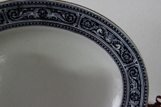 ROYAL DOULTON  PIATTO DA PORTATA ANTICO IN CERAMICA DI FORMA OVALE CM 27 X 21 - Ceramiche e Porcellane