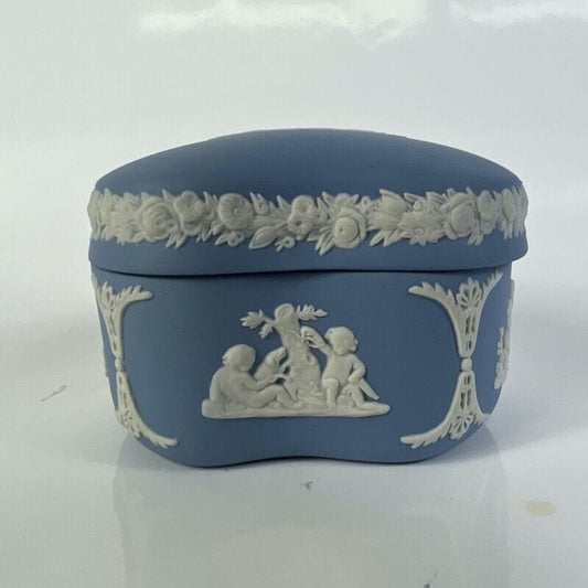 Scatola Portagioie in porcellana scatolina Wedgwood Celeste Vintage Putti Angeli Ceramiche e Porcellane