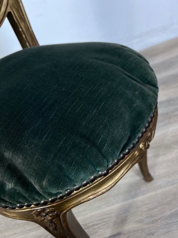 Sedia antica in legno dorato oro sediolina stile retrò tessuto verde vintage Arredamento