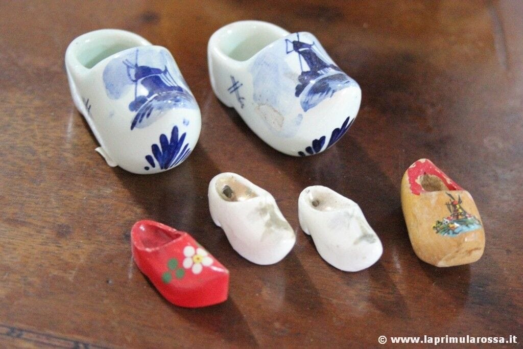 Six clogs hot sale