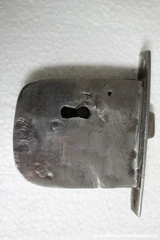 SERRATURA ANTICA IN FERRO AD INCASSO PER MOBILE FERRAMENTA ANTIQUE ITALIAN LOCK Restauro
