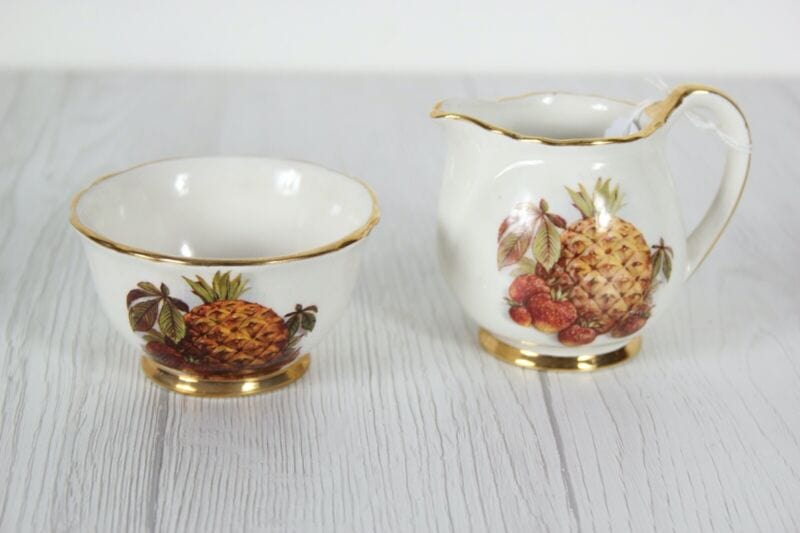 Set zuccheriera e lattiera in ceramica antica crown devon bricco latte ananas Ceramiche e Porcellane