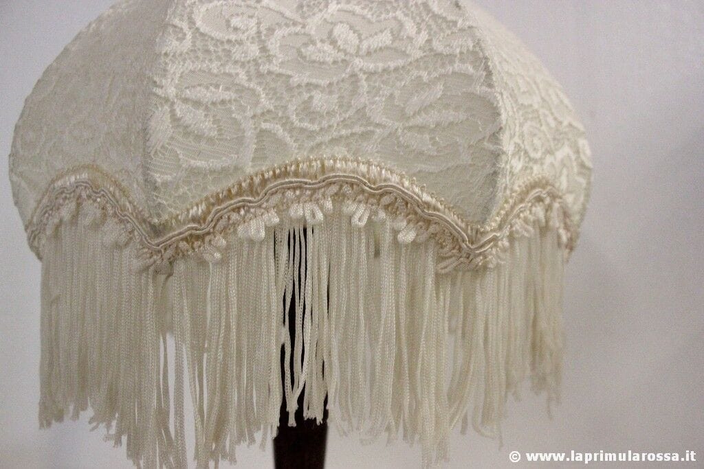 SINGOLARE PARALUME IN PIZZO COLOR PANNA H cm 17 diam.25 PER LAMPADA - LUME Lampade Appliques
