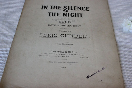 SPARTITO MUSICALE ANTICO   IN THE SILENCE OF THE NIGHT  PER PIANOFORTE E VOCE Libri
