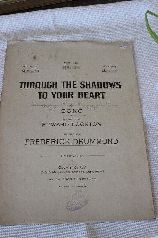 SPARTITO MUSICALE D'EPOCA PIANOFORTE E VOCE  TROUGH THE SHADOWS TO  YOUR HEART Libri