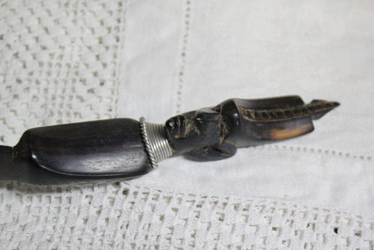 TAGLIACARTE VINTAGE IN LEGNO L.cm 29 CON FIGURA TRIBALE - SFOGLIACARTE D'EPOCA Complementi d'arredo