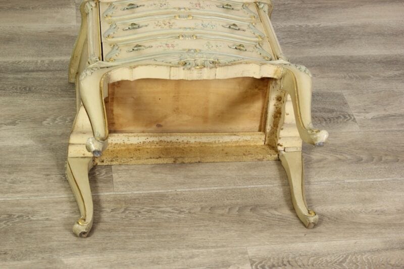 Tavolino con cassetti laccato comodino dipinto in stile veneziano mobile antico Arredamento