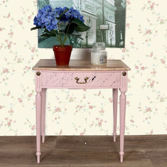 Tavolino con cassetto laccato rosa comodino dipinto in stile antico Luigi XVI Arredamento