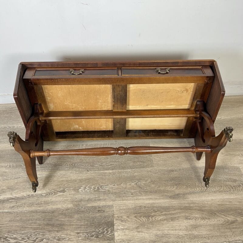 Tavolino tavolo antico da salotto basso in legno piano pelle marrone per ufficio Arredamento