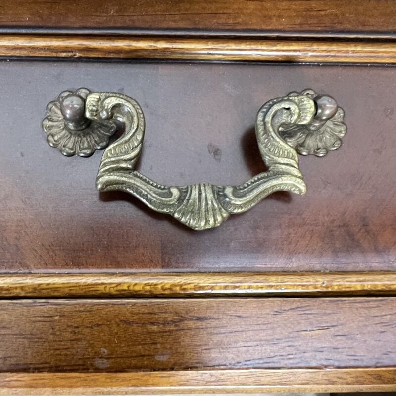 Tavolino tavolo antico da salotto basso in legno piano pelle marrone per ufficio Arredamento