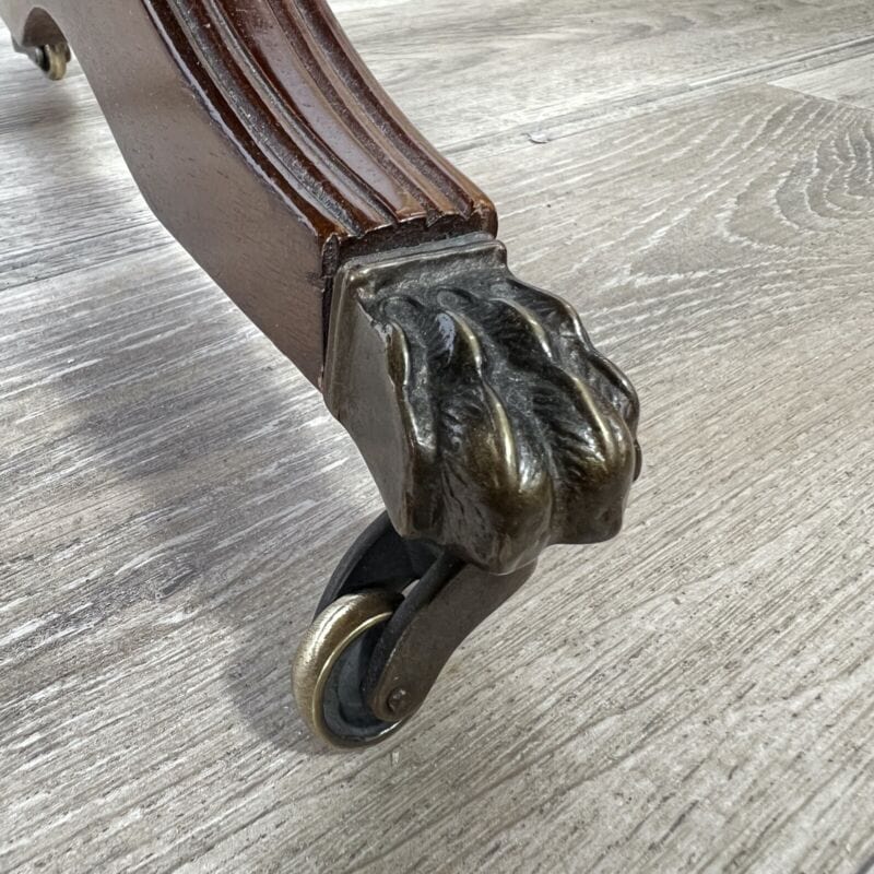 Tavolino tavolo antico da salotto basso in legno piano pelle marrone per ufficio Arredamento