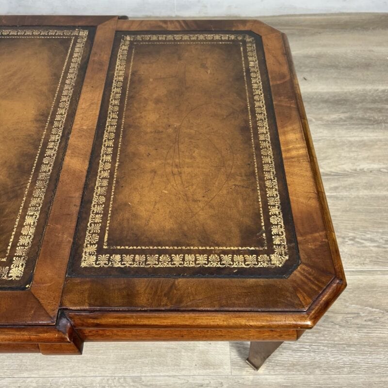 Tavolino tavolo antico da salotto basso in legno piano pelle per ufficio vintage Arredamento