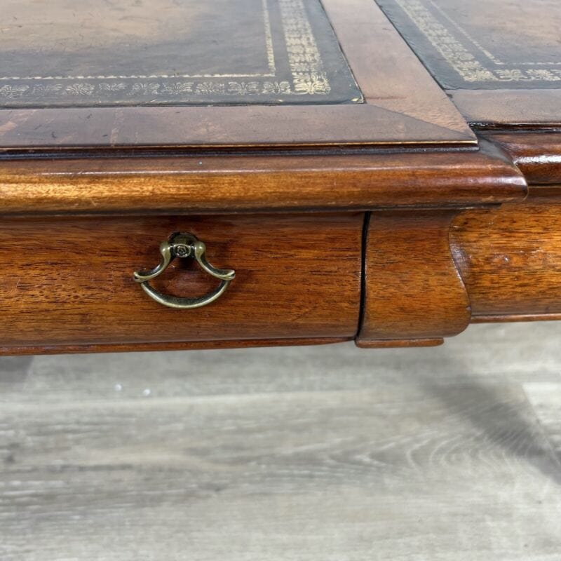 Tavolino tavolo antico da salotto basso in legno piano pelle per ufficio vintage Arredamento