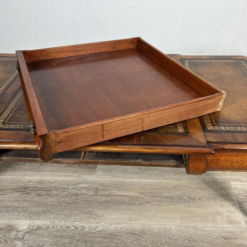 Tavolino tavolo antico da salotto basso in legno piano pelle per ufficio vintage Arredamento