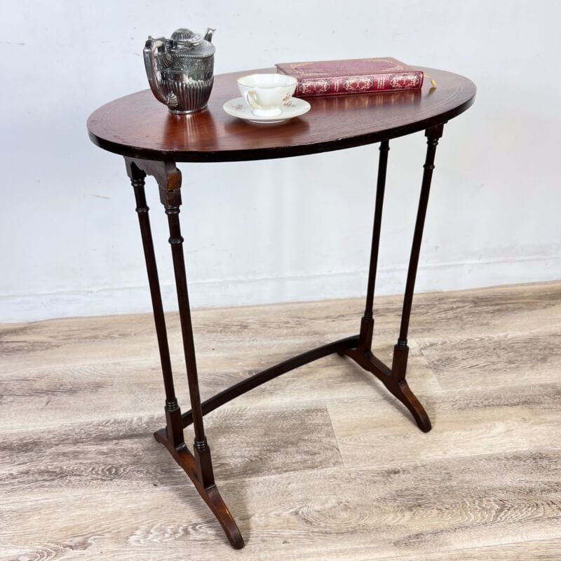 Tavolino tavolo antico da salotto ovale comodino stile inglese porta telefono L Arredamento