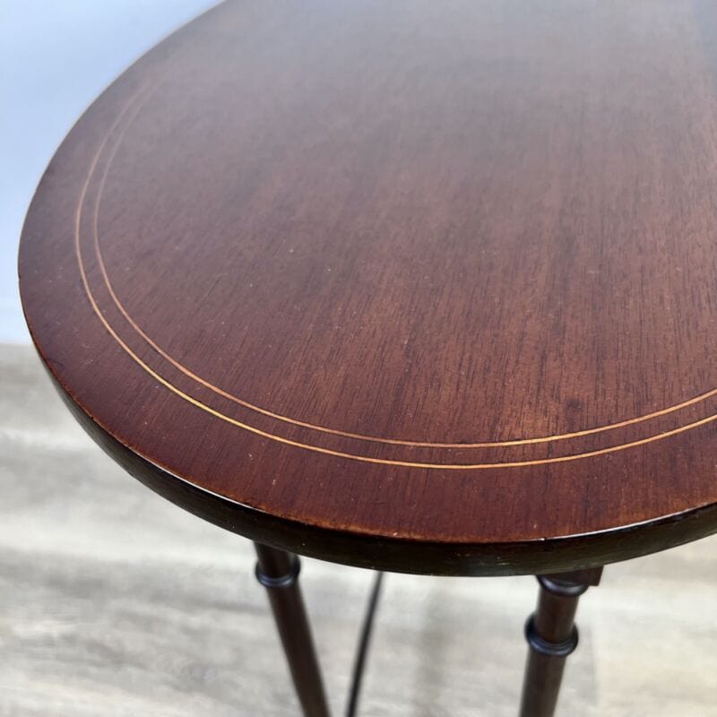 Tavolino tavolo antico da salotto ovale comodino stile inglese porta telefono L Arredamento