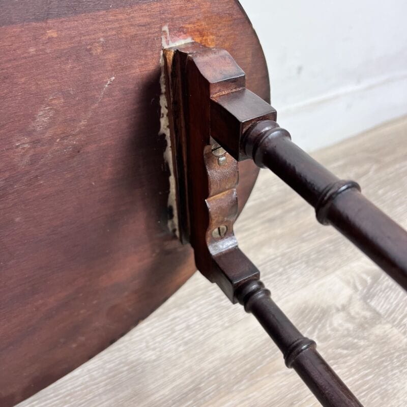 Tavolino tavolo antico da salotto ovale comodino stile inglese porta telefono L Arredamento