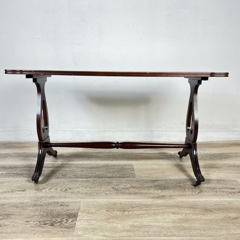 Tavolino tavolo basso antico da salotto con piano in pelle stile Regency vintage Arredamento