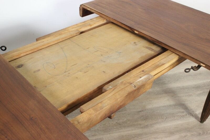 Tavolo antico allungabile in legno di noce quadrato da pranzo d'epoca primi 900 Arredamento
