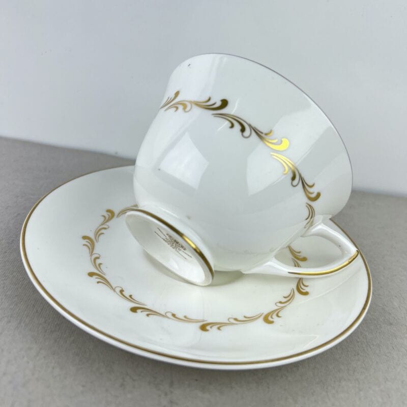 Tazza da the antica stile inglese in porcellana bianca Royal Doulton RONDO tè Ceramiche e Porcellane