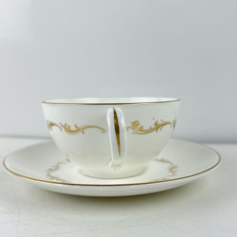Tazza da the antica stile inglese in porcellana bianca Royal Doulton tazzina tè Ceramiche e Porcellane
