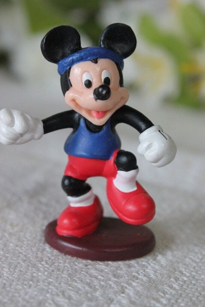 TOPOLINO H 7 cm SERIE RETRO' DI SEI FIGURE DISNEY MICKEY MOUSE SPORT Giocattoli vintage