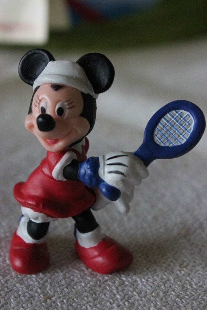 TOPOLINO H 7 cm SERIE RETRO' DI SEI FIGURE DISNEY MICKEY MOUSE SPORT Giocattoli vintage