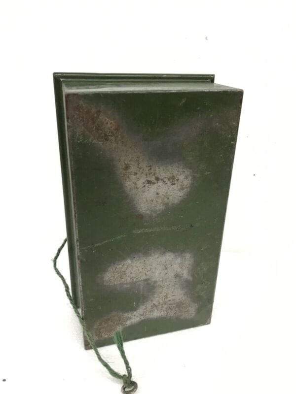 VECCHIA SCATOLA PORTAMONETE IN METALLO - VINTAGE TIN CASH BOX Other