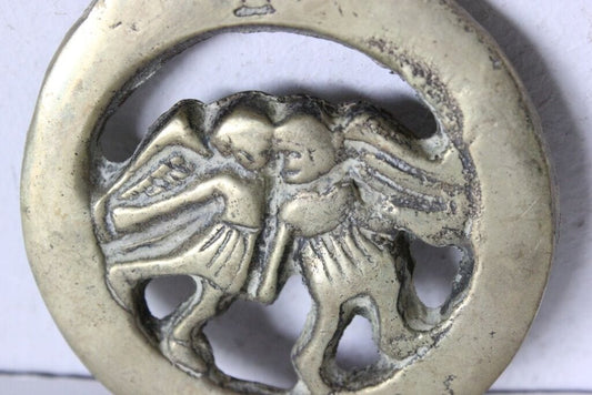 VECCHIO FINIMENTO IN OTTONE PER CAVALLO CON SEGNO ZODIACALE GEMELLI HORSE BRASS Ottone