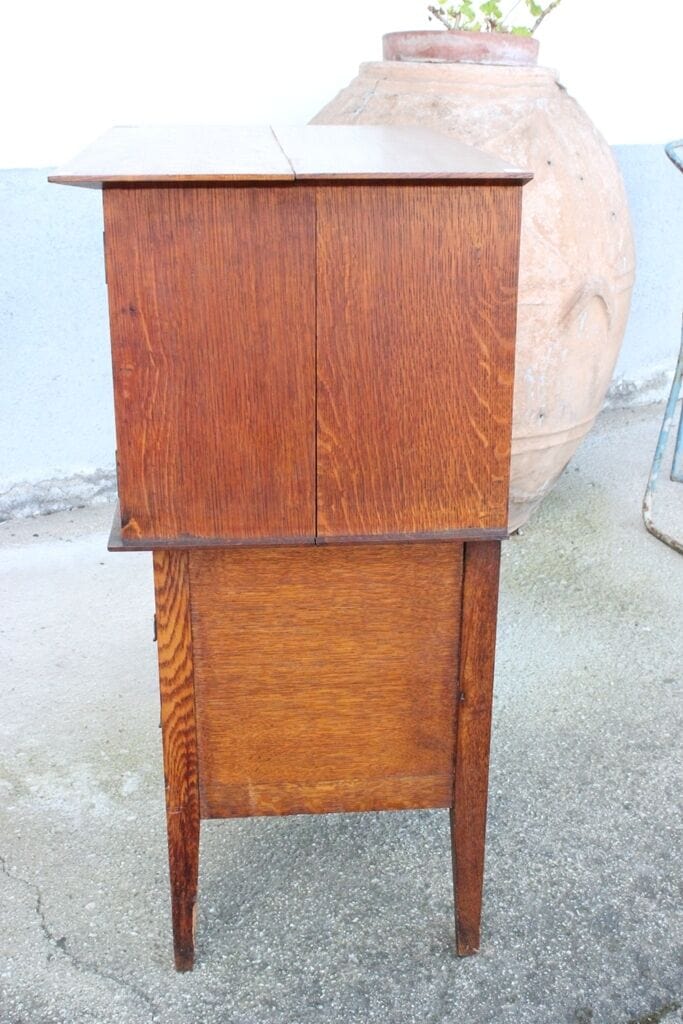 VECCHIO MOBILE IN LEGNO DI ROVERE A DUE ANTE / CREDENZA D'EPOCA A TRE CASSETTI Arredamento