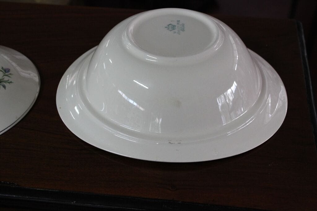 ZUPPIERA INGLESE D'EPOCA IN CERAMICA LEGUMIERA ANNI '40 COPPIA CIOTOLE VINTAGE Ceramiche e Porcellane