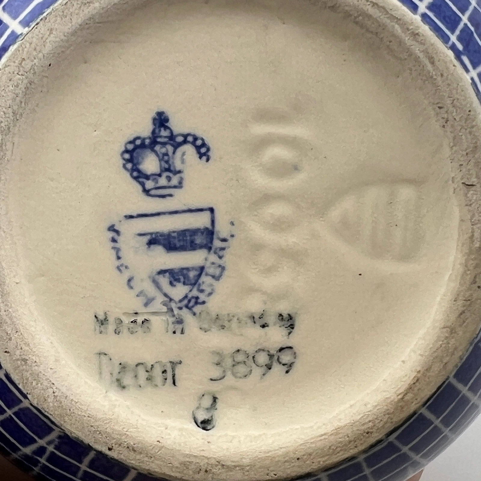47701943