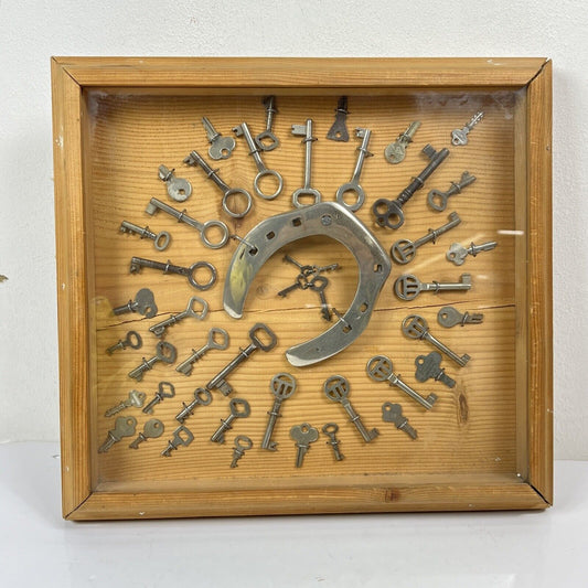 Collezione di chiavi Antiche e Vintage lotto ferramenta d'epoca in espositore