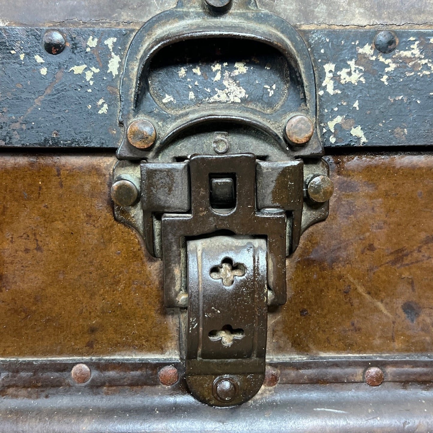 47711922