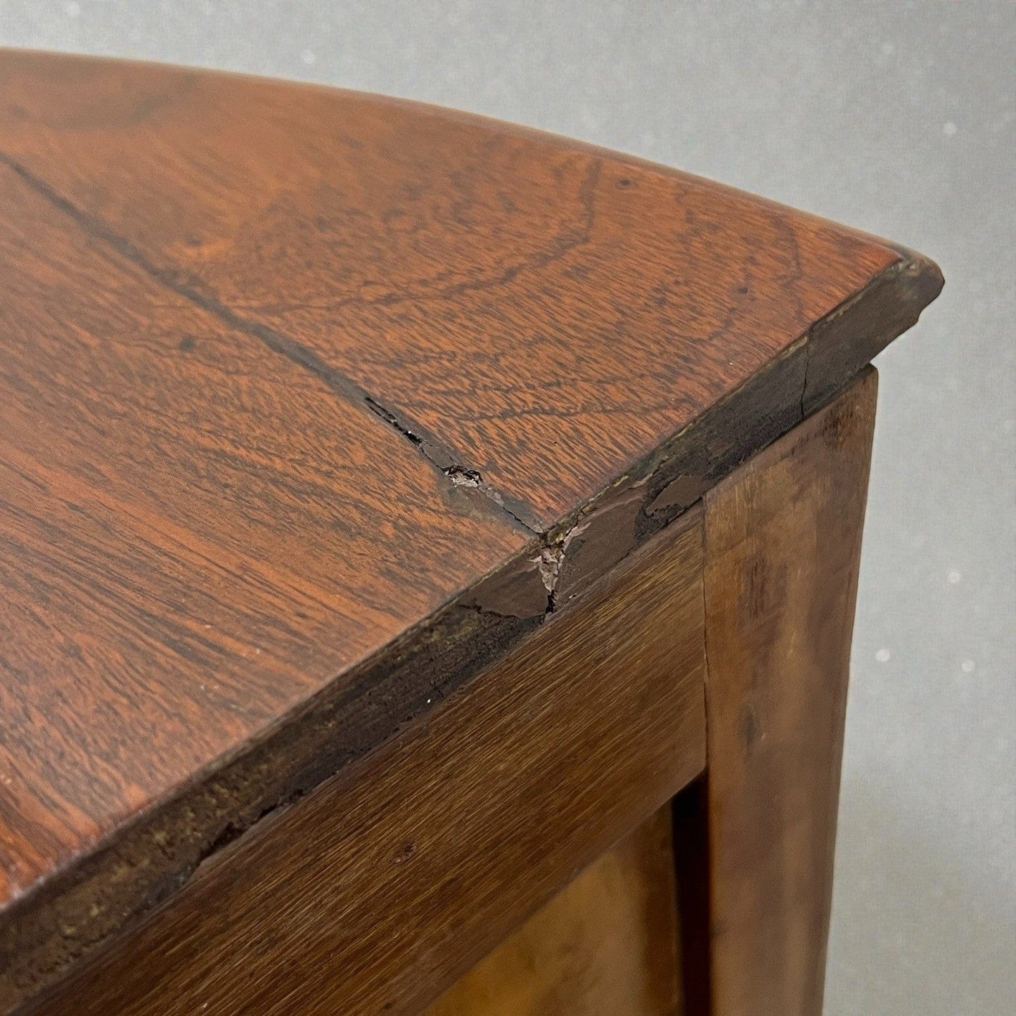 Angoliera antica in legno di mogano mobile ad angolo bombata tavolino Inglese Categoria  Vetrine