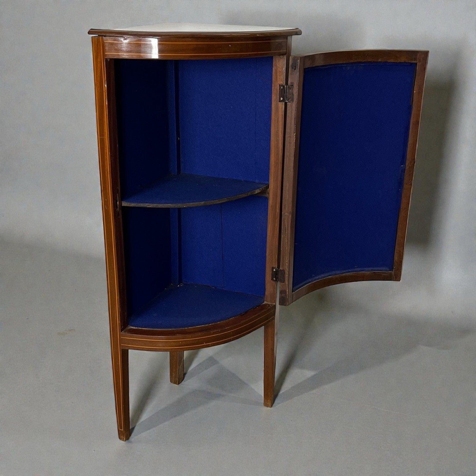 Angoliera antica in legno di mogano mobile ad angolo bombata tavolino Inglese Categoria  Vetrine