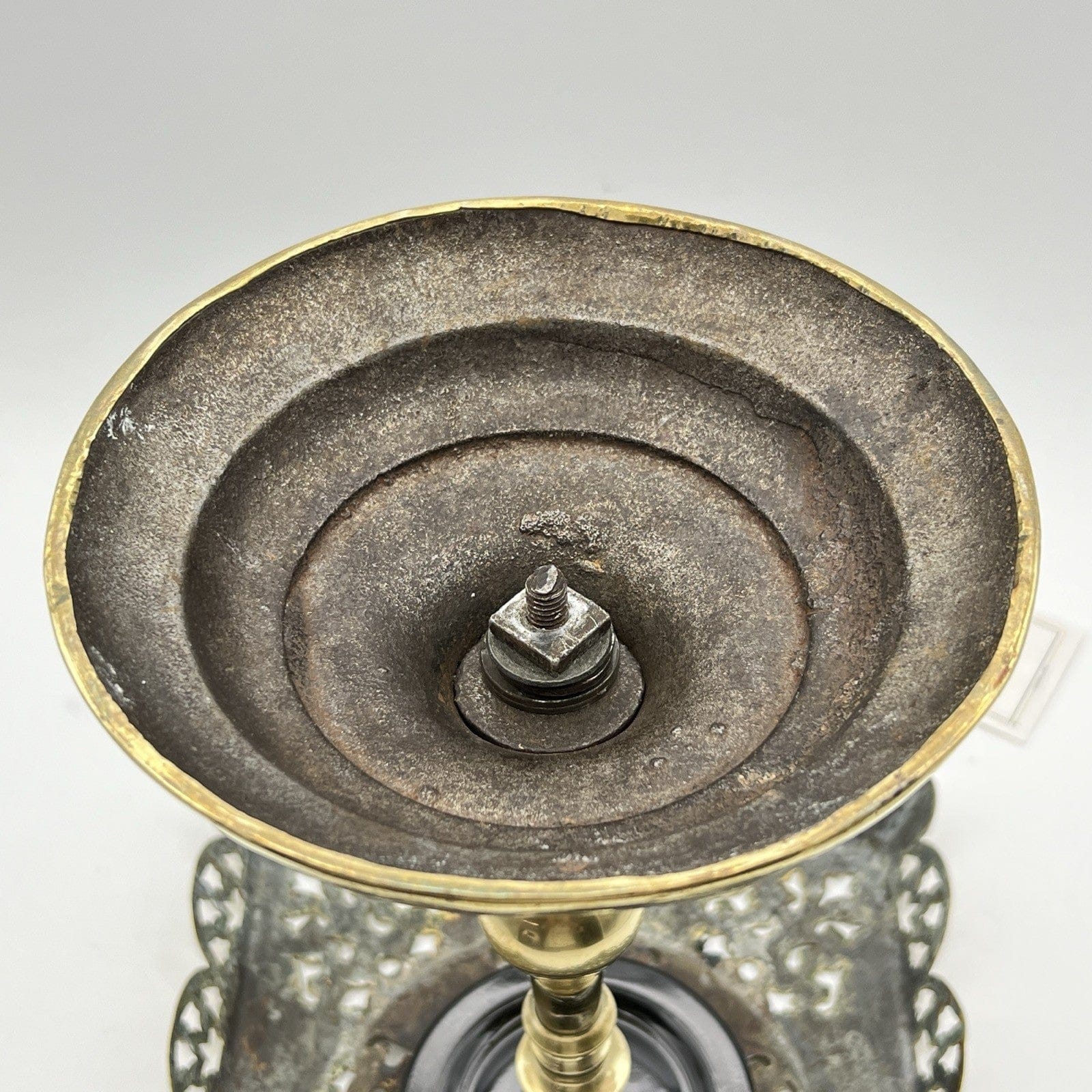 Antica alzata centrotavola porta teiera in Ottone epoca '800 piedistallo Inglese Categoria  altro