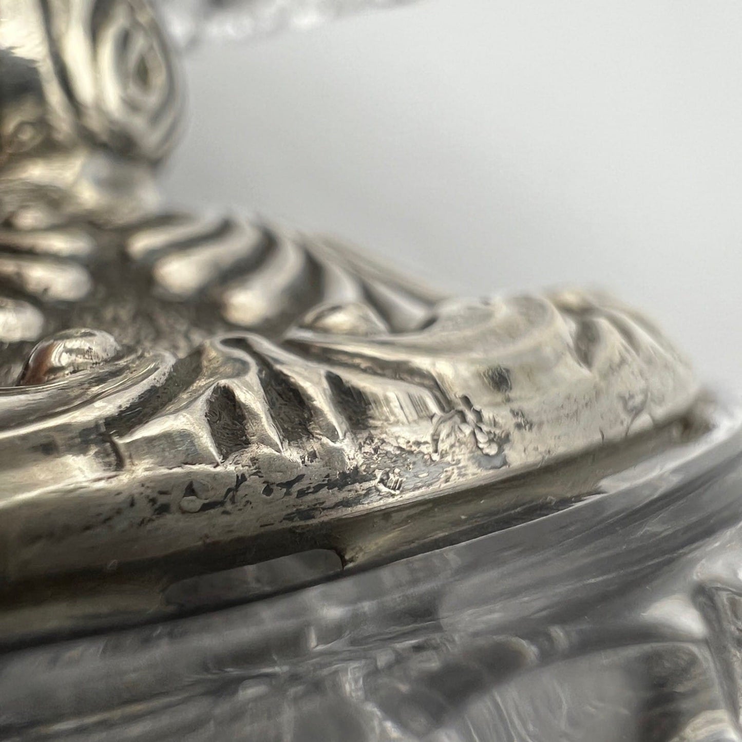 Antica Alzata porta bon bon dolci in argento 800 e vetro molato alzatina Categoria  Sheffield & Argento