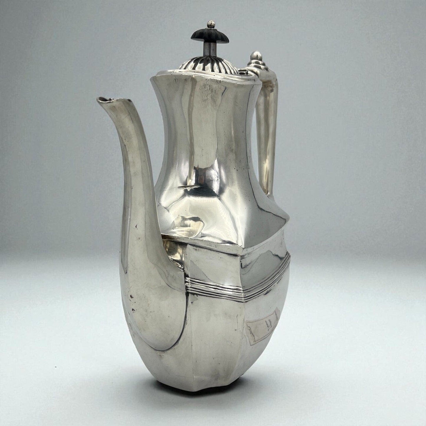 Antica Caffettiera inglese in argento silver plated sheffield Teiera epoca 800 Categoria  Sheffield & Argento