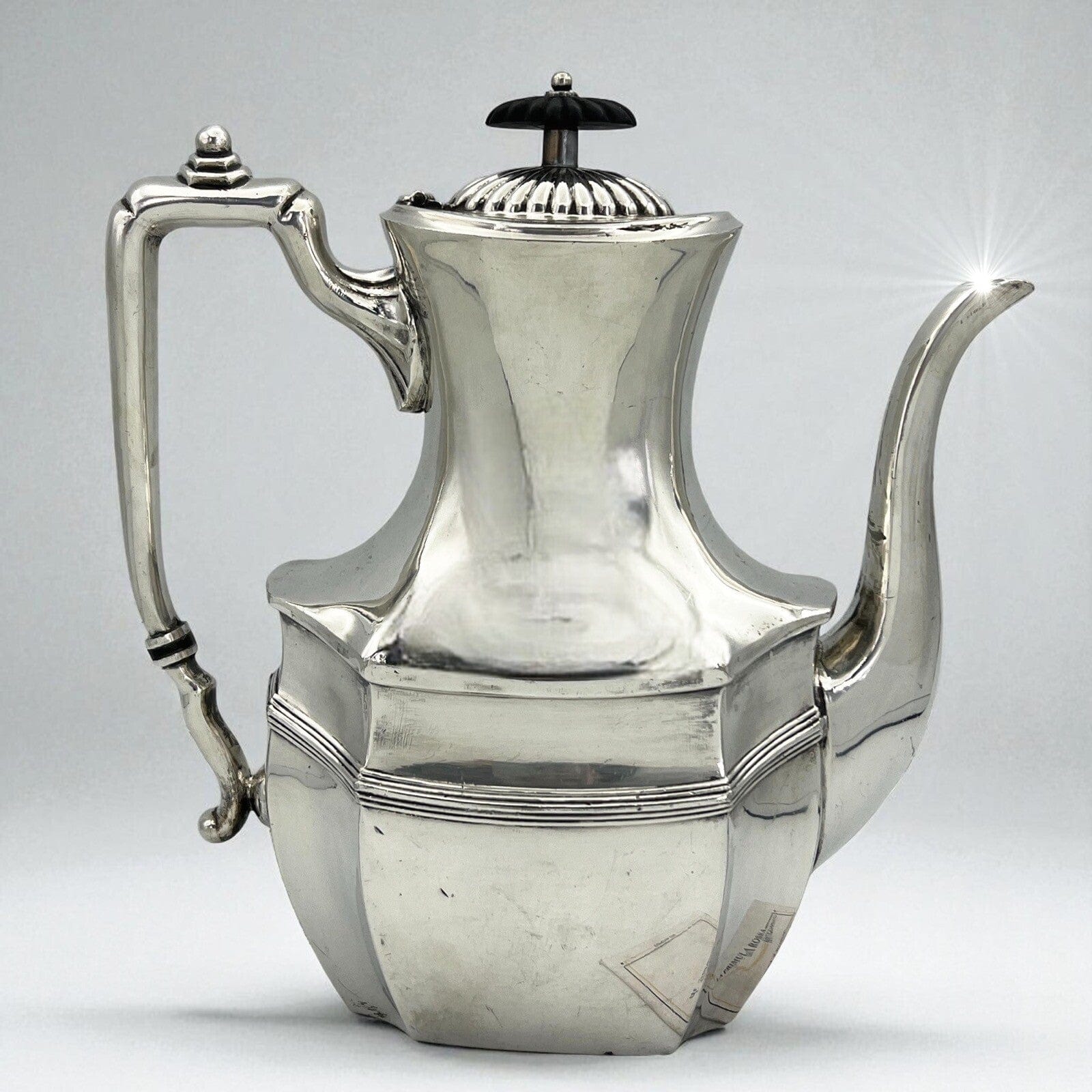 Antica Caffettiera inglese in argento silver plated sheffield Teiera epoca 800 Categoria  Sheffield & Argento