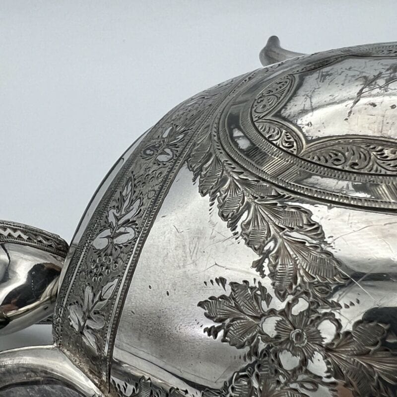 Antica caffettiera inglese in argento silver plated sheffield Teiera epoca 800 D Categoria  Sheffield & Argento