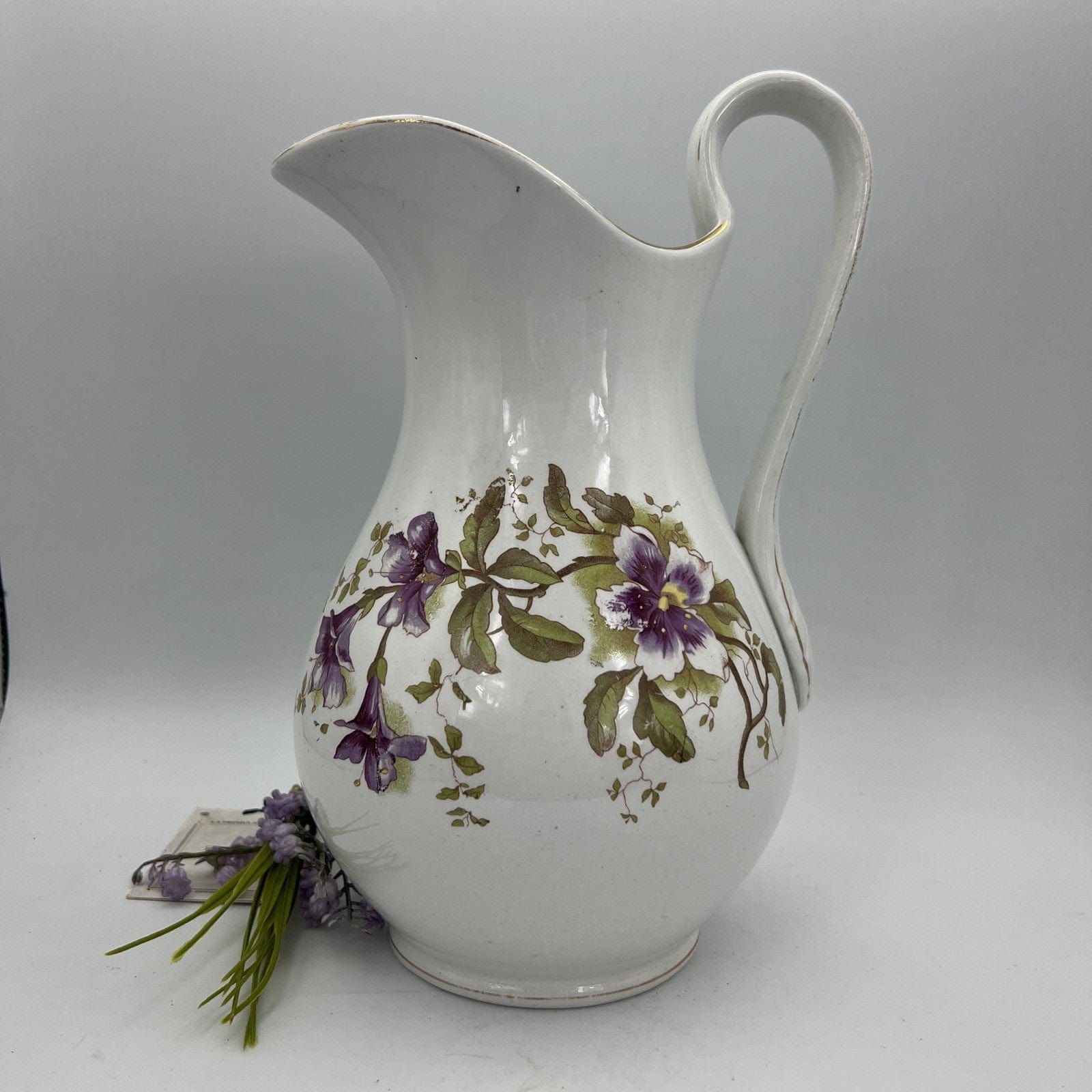 Antica Caraffa in ceramica bianca Brocca epoca 900 vaso versatoio Sci Laveno Categoria  Servizio tazze - Tazze