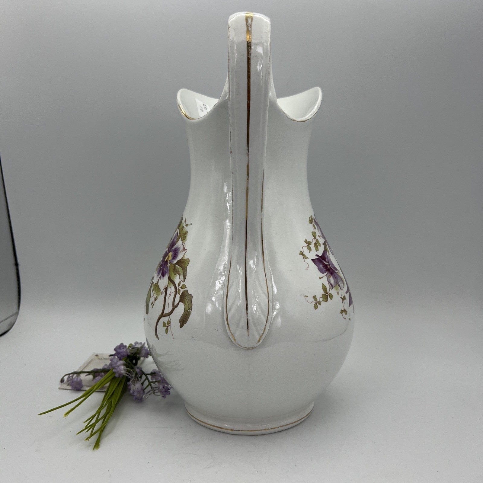 Antica Caraffa in ceramica bianca Brocca epoca 900 vaso versatoio Sci Laveno Categoria  Servizio tazze - Tazze