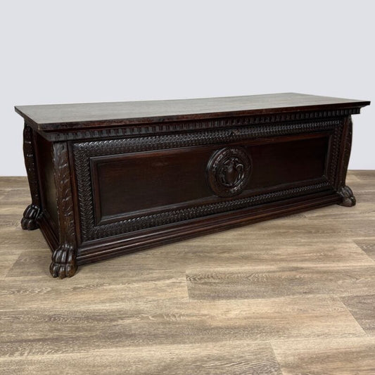 Antica Cassapanca intagliata stile rinascimento in legno Epoca 900 Baule Panca Categoria  Casse & Bauli