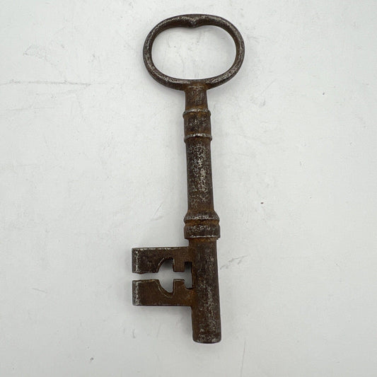 Antica Chiave in Ferro Battuto e Forgiato del XVIII secolo Ferramenta D'epoca Categoria  Accessori & Ferramenta d'epoca