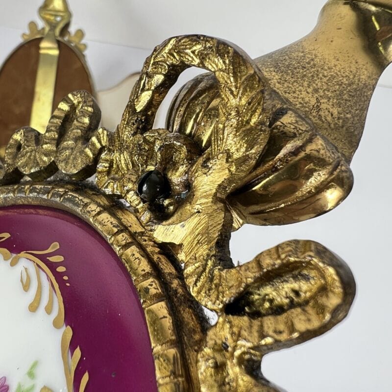 Antica coppia di Applique in ottone bronzo a due luci Lampade stile Luigi XVI Categoria  Lampade Appliques