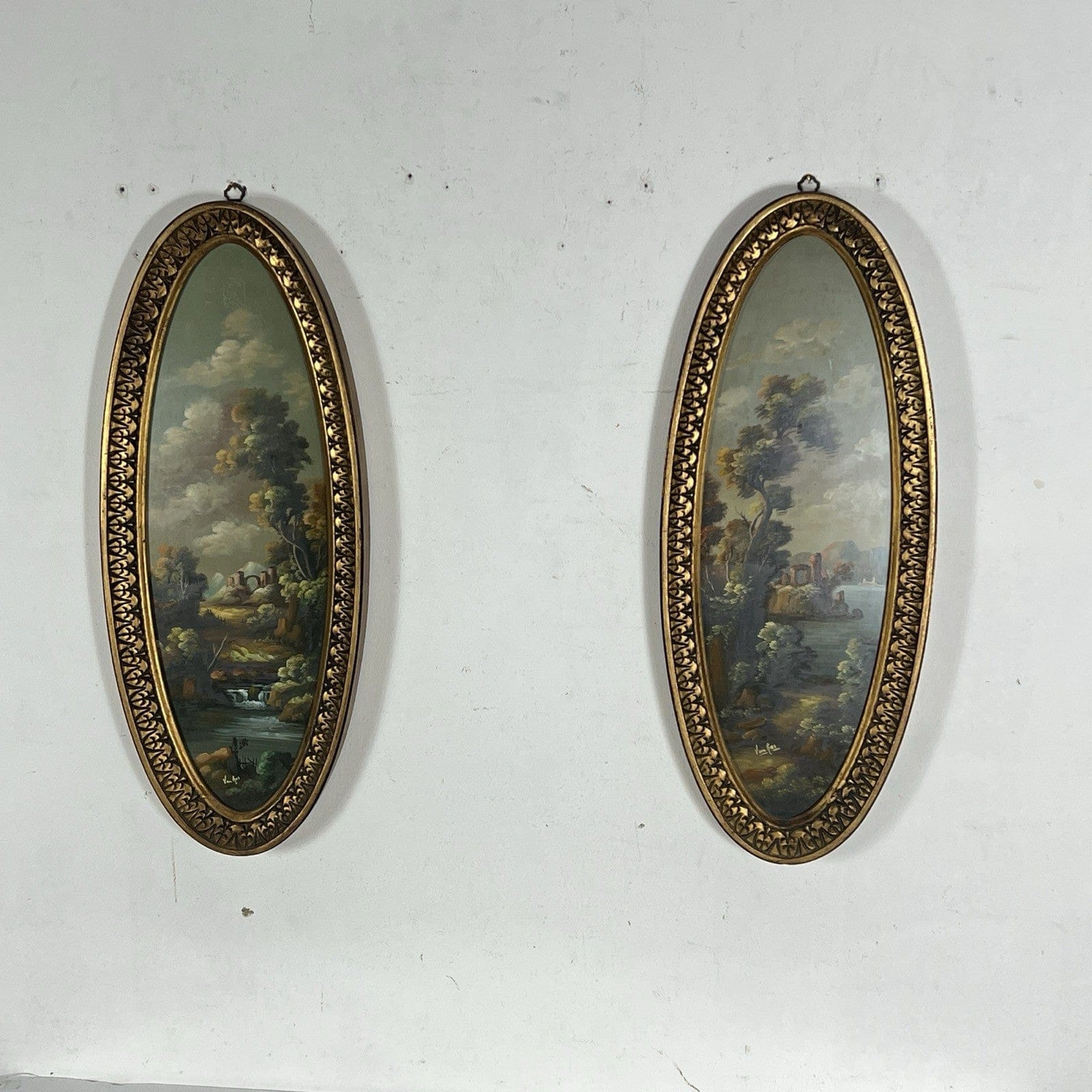 Antica Coppia di quadri Ovali dipinti a Olio su rame firmati in legno Oro Categoria  Quadri