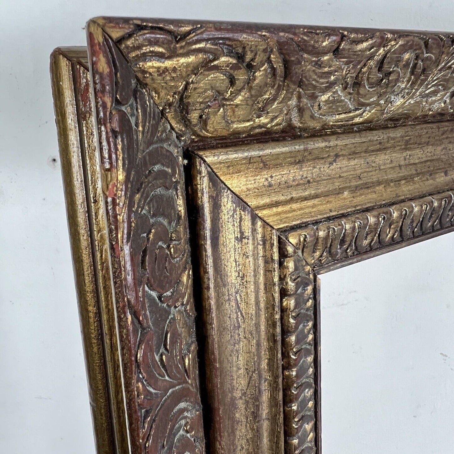 Antica Cornice in legno scolpito dorata stile 800 oro rettangolare d'epoca vuota Categoria  Specchi e Cornici