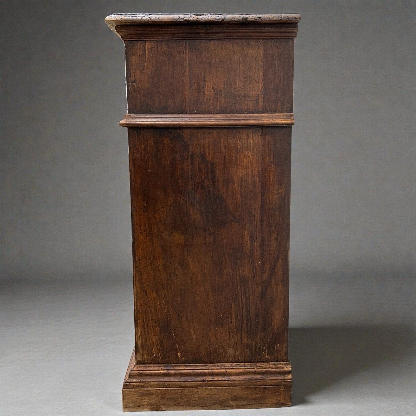 Antica credenza italiana in legno massello Stile rinascimentale d'epoca '800 Categoria  Servante - Servantini