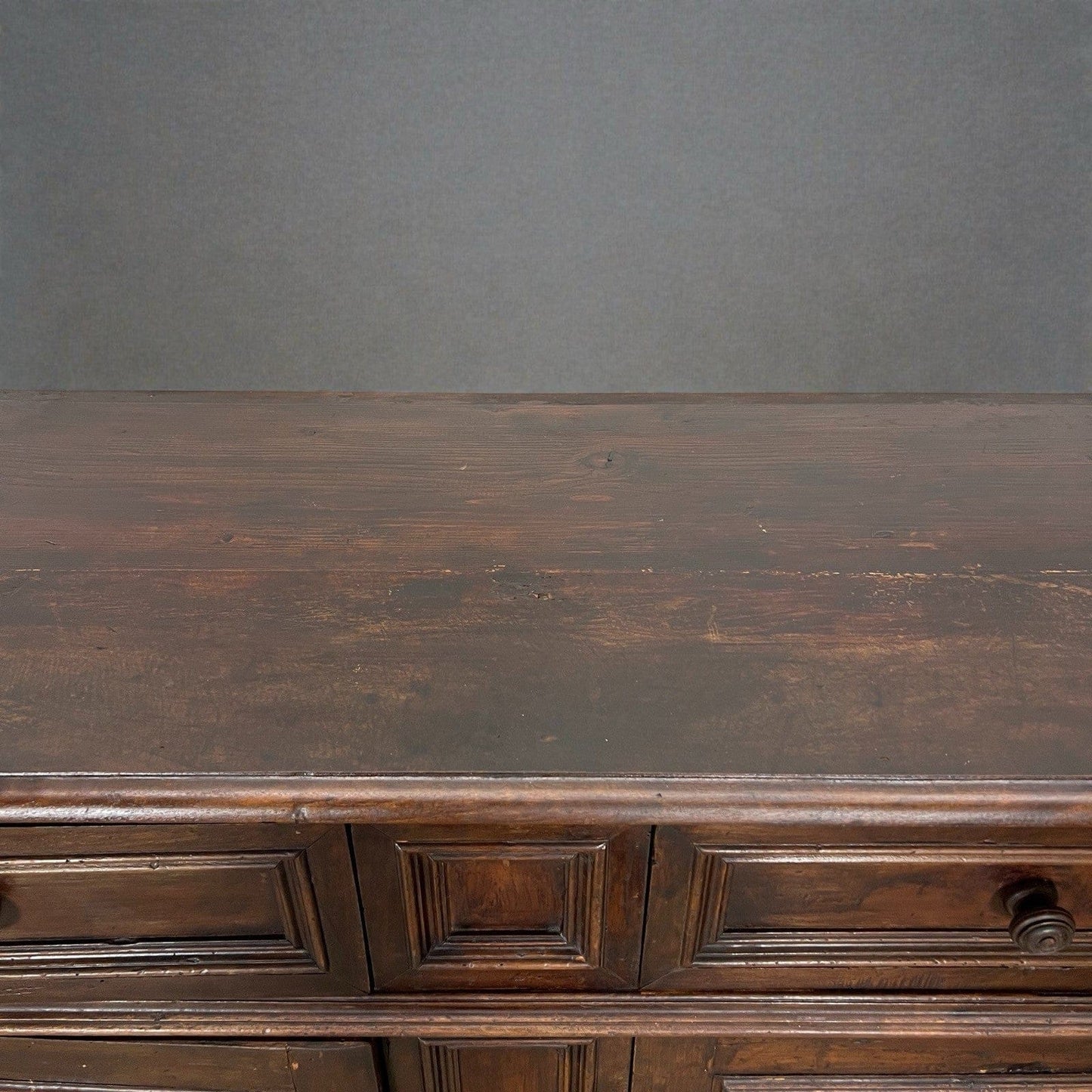 Antica credenza italiana in legno massello Stile rinascimentale d'epoca '800 Categoria  Servante - Servantini